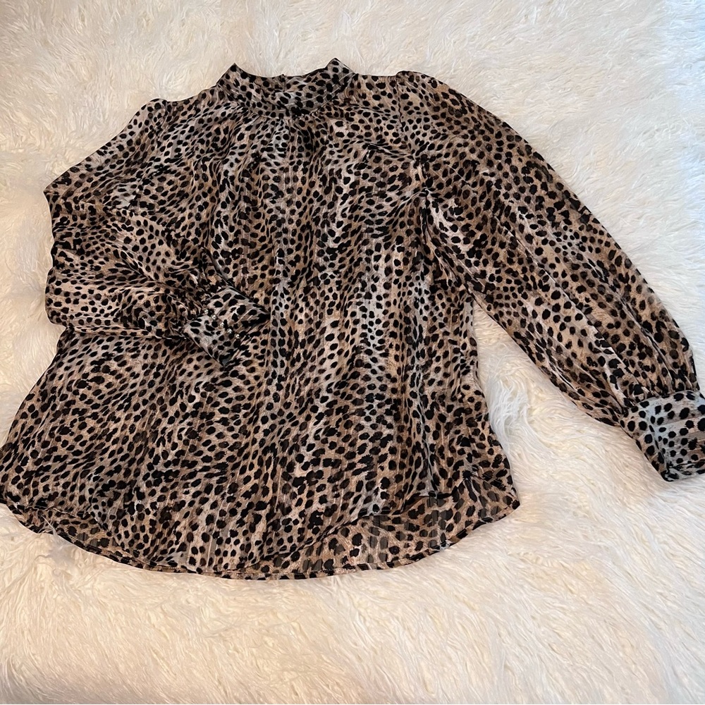 H&M Leopard top - Picture 2 of 9